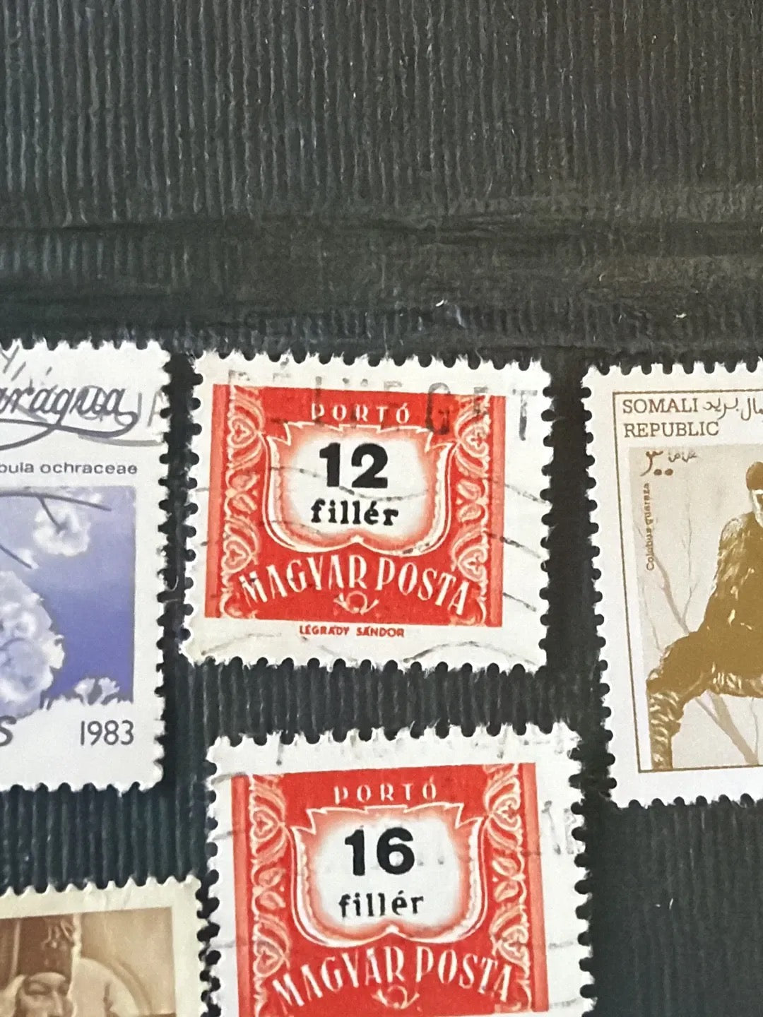 Hungary Postage Due Stamp Pair 12 & 16 Fillér 1983